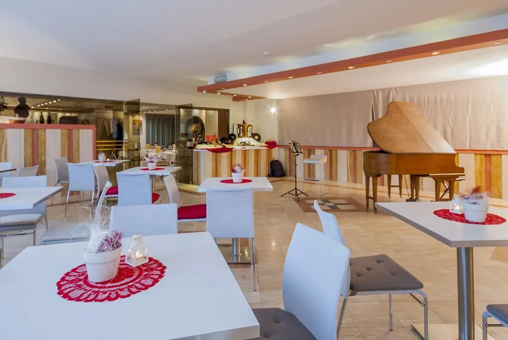 Hotel Delta Florence Calenzano 4*,